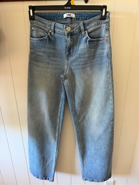 YMI Women’s Light Wash Relaxed Jeans